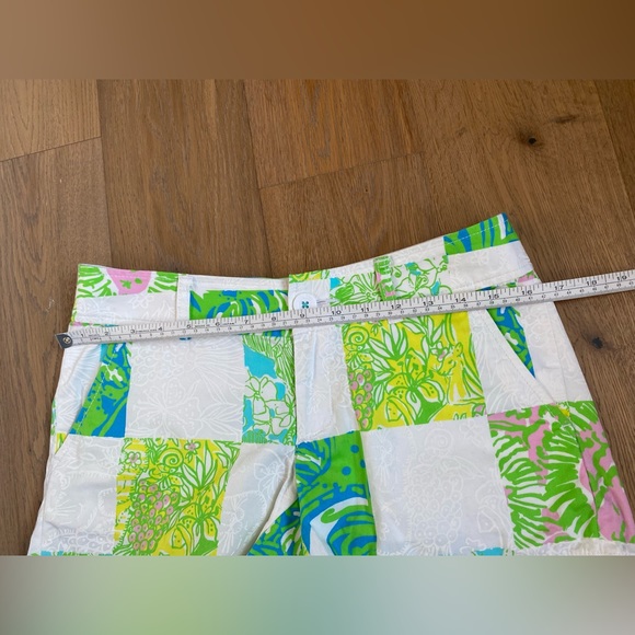 Size 2 Lilly Pulitzer shorts, women’s size 2 shorts - Picture 8 of 10